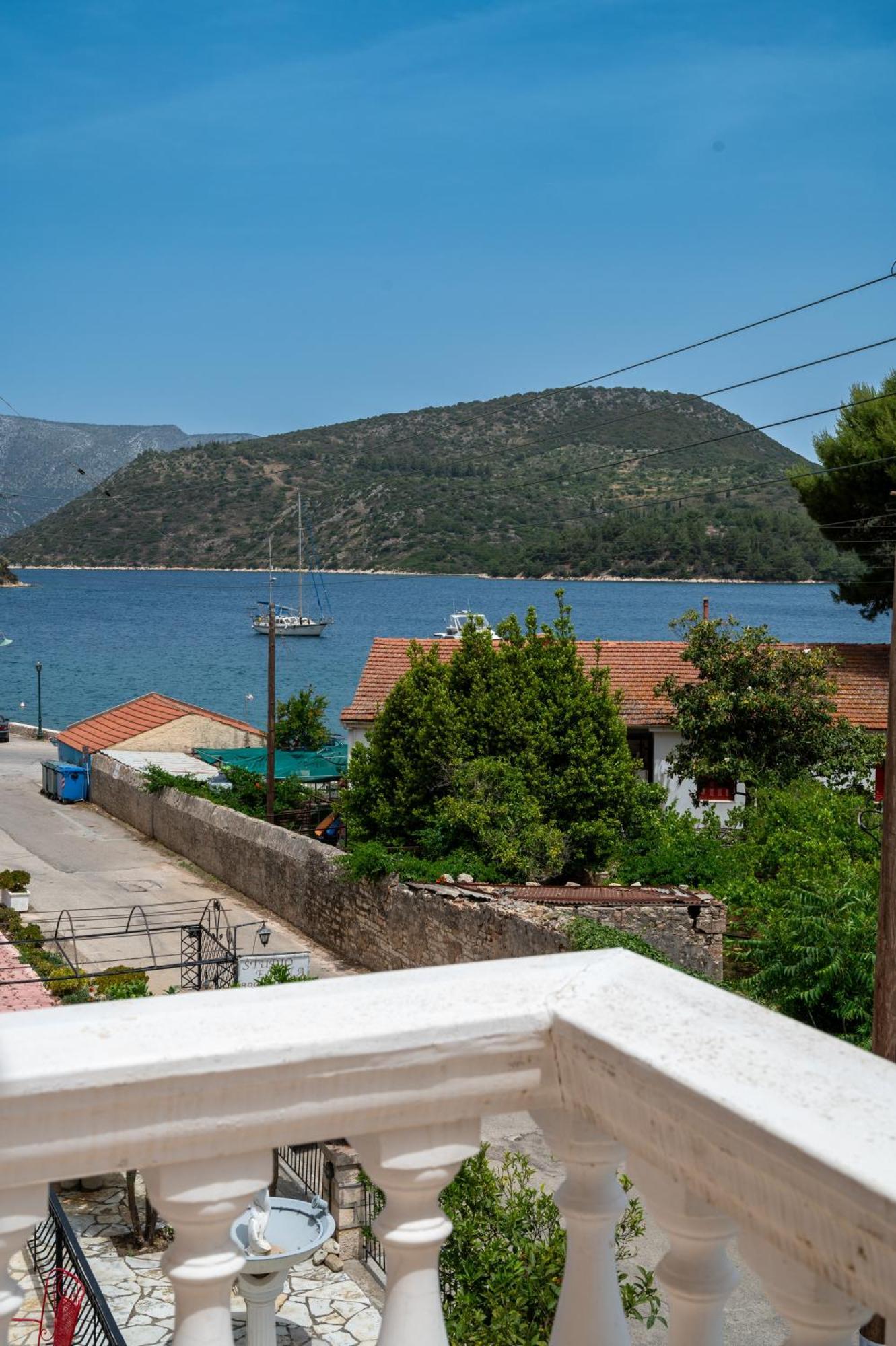 Koukouapartments & Suites Vathí Kültér fotó