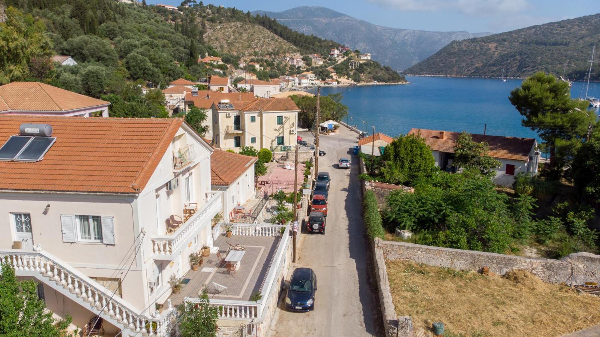 Koukouapartments & Suites Vathí Kültér fotó